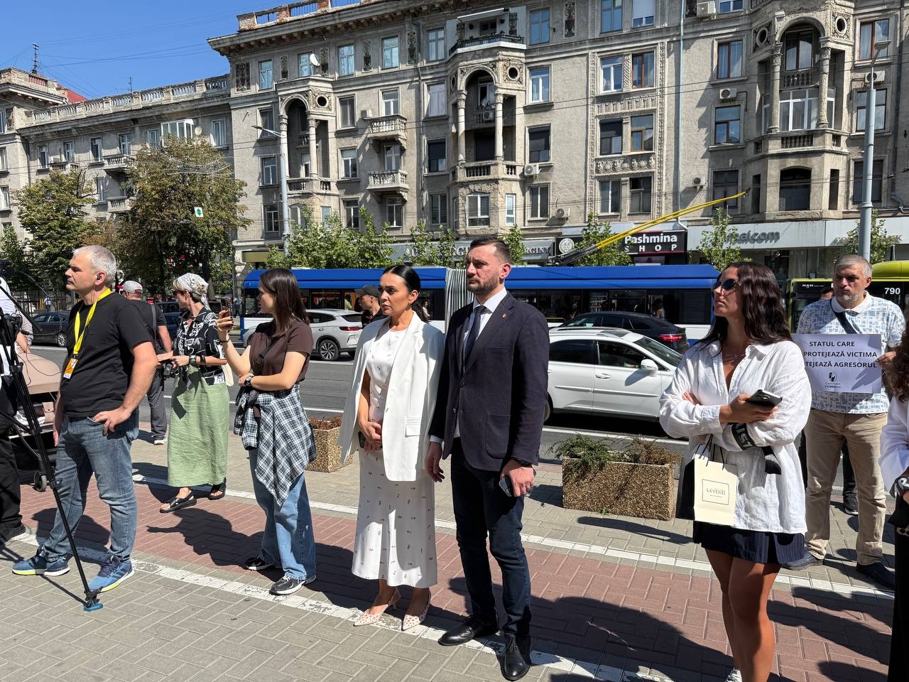 Partidul Nostru este alături de participanții la protestul împotriva violenței domestice și cere demisia miniștrilor Justiției și Afacerilor Interne: „Inacțiunea și indiferența ucid la fel de mult ca violența!”