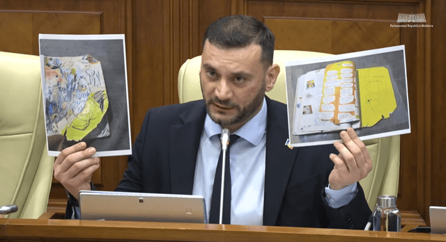 Nicolae Margarint a cerut audierea ministrului Educației, după ce elevii au primit manuale rupte și deteriorate. PAS s-a opus