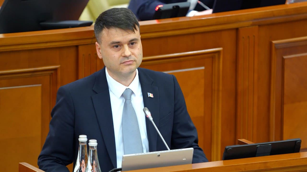 Partidul Nostru a cerut excluderea de pe ordinea de zi a Parlamentului amendamentul privind modificarea procedurii de numire a lui Herman von Hebel în Comisia de vetting