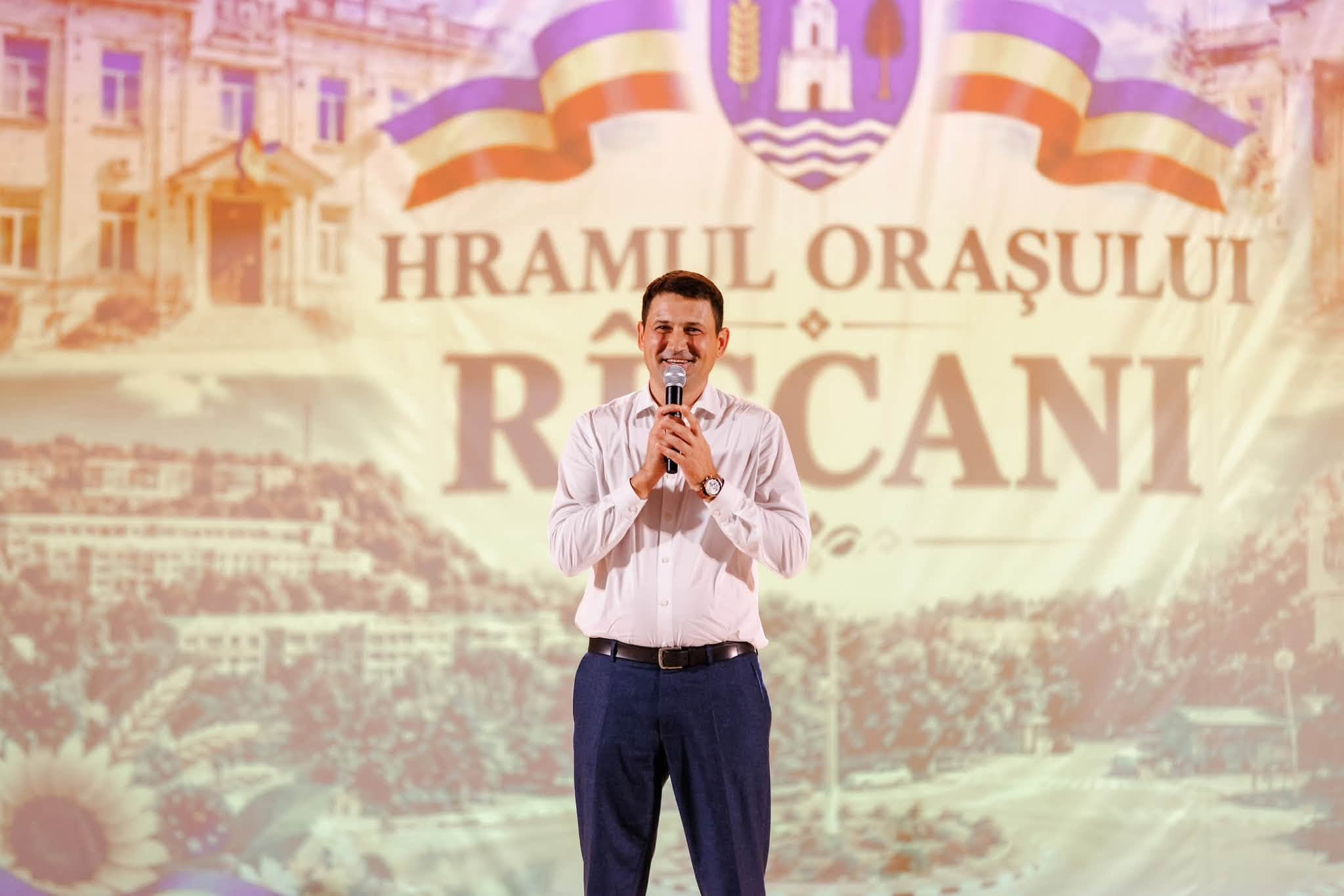 Deputații și primarii Partidului Nostru au marcat Hramul la Rîșcani alături de Victor Bogatico și comunitate, într-o zi de sărbătoare cu evenimente sportive, artistice și inaugurarea unei noi biserici de lemn (7)