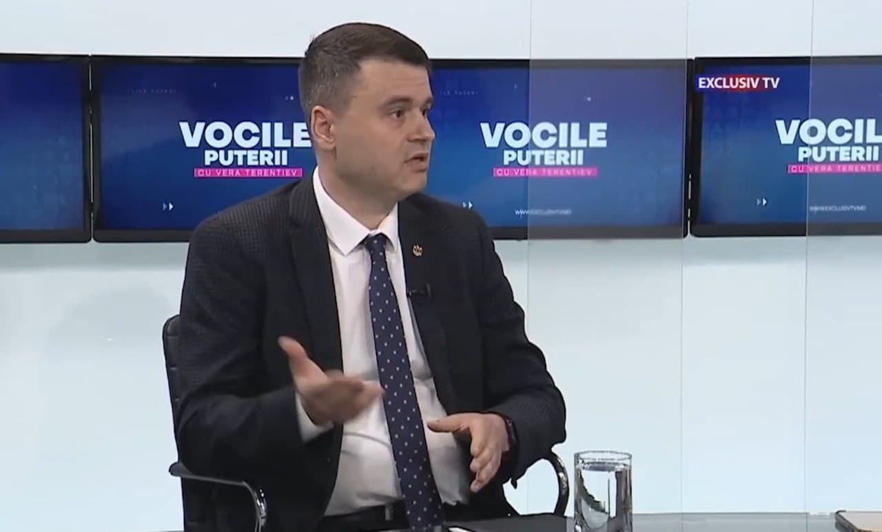 Până la jumătate din funcțiile de judecător sunt vacante. Deputatul Partidului Nostru, Alexandr Berlinschii, cere explicații de la CSM