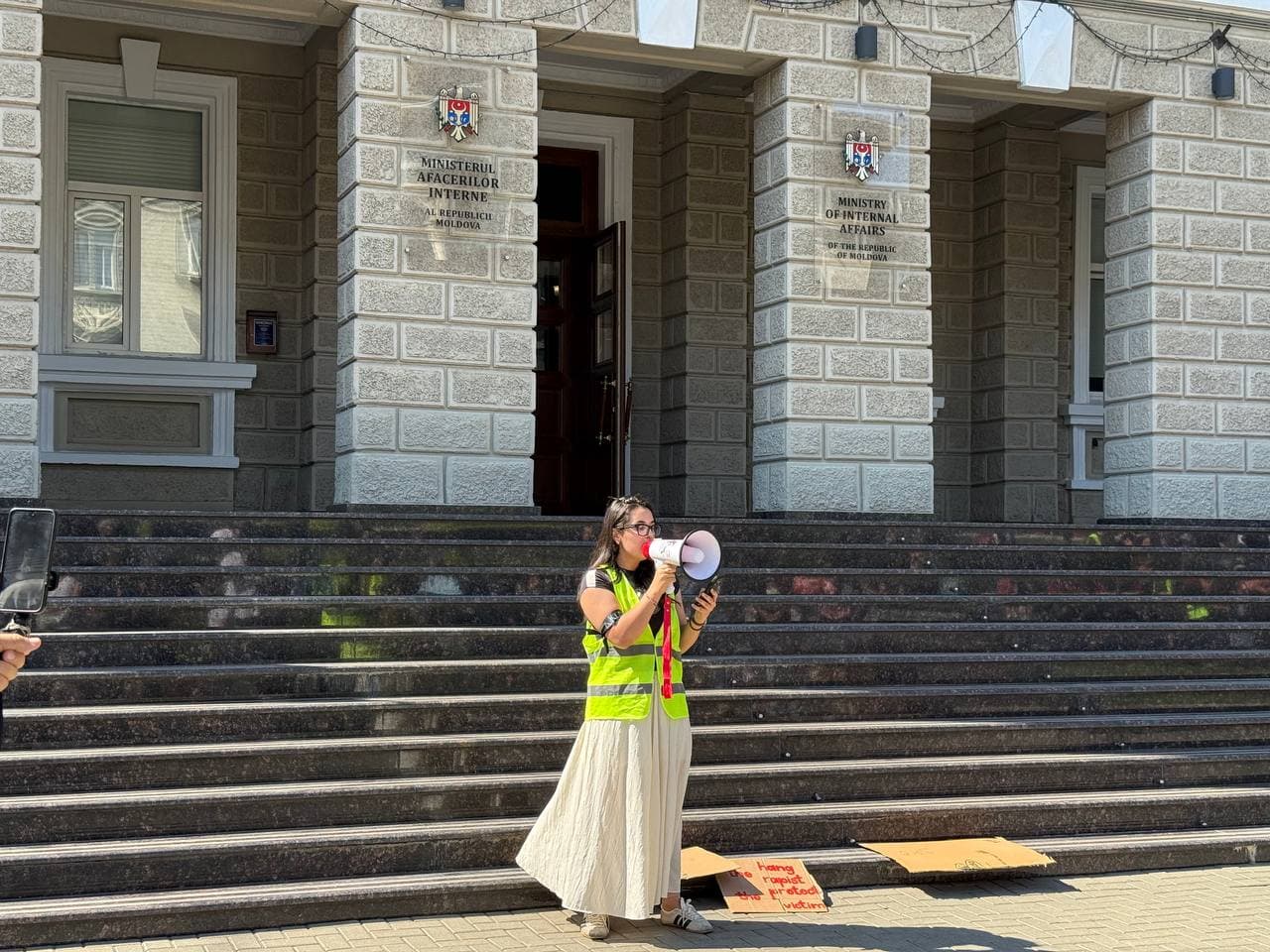 Partidul Nostru este alături de participanții la protestul împotriva violenței domestice și cere demisia miniștrilor Justiției și Afacerilor Interne: „Inacțiunea și indiferența ucid la fel de mult ca violența!” (2)