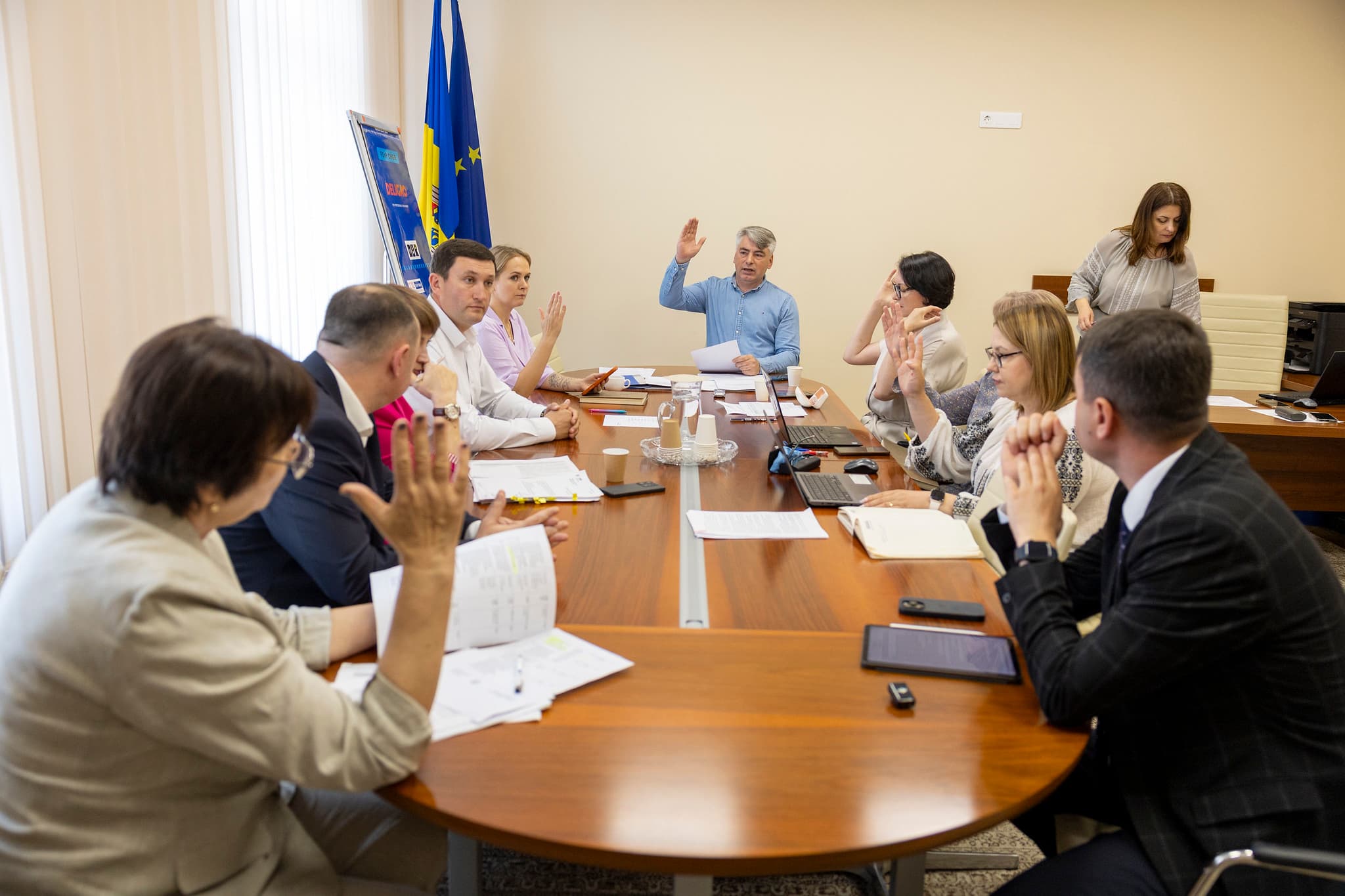 Comisia pentru protecție socială a avizat proiectul de lege al Partidului Nostru, care prevede măsuri eficiente pentru combaterea fraudelor telefonice și a apelurilor cu numere false