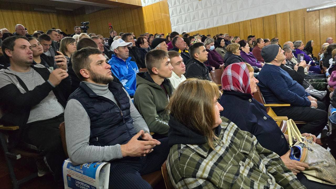 Renato Usatîi insistă ca angajații CFM să fie egalați cu bugetarii și salariile să le fie achitate  din bugetul de stat (3)