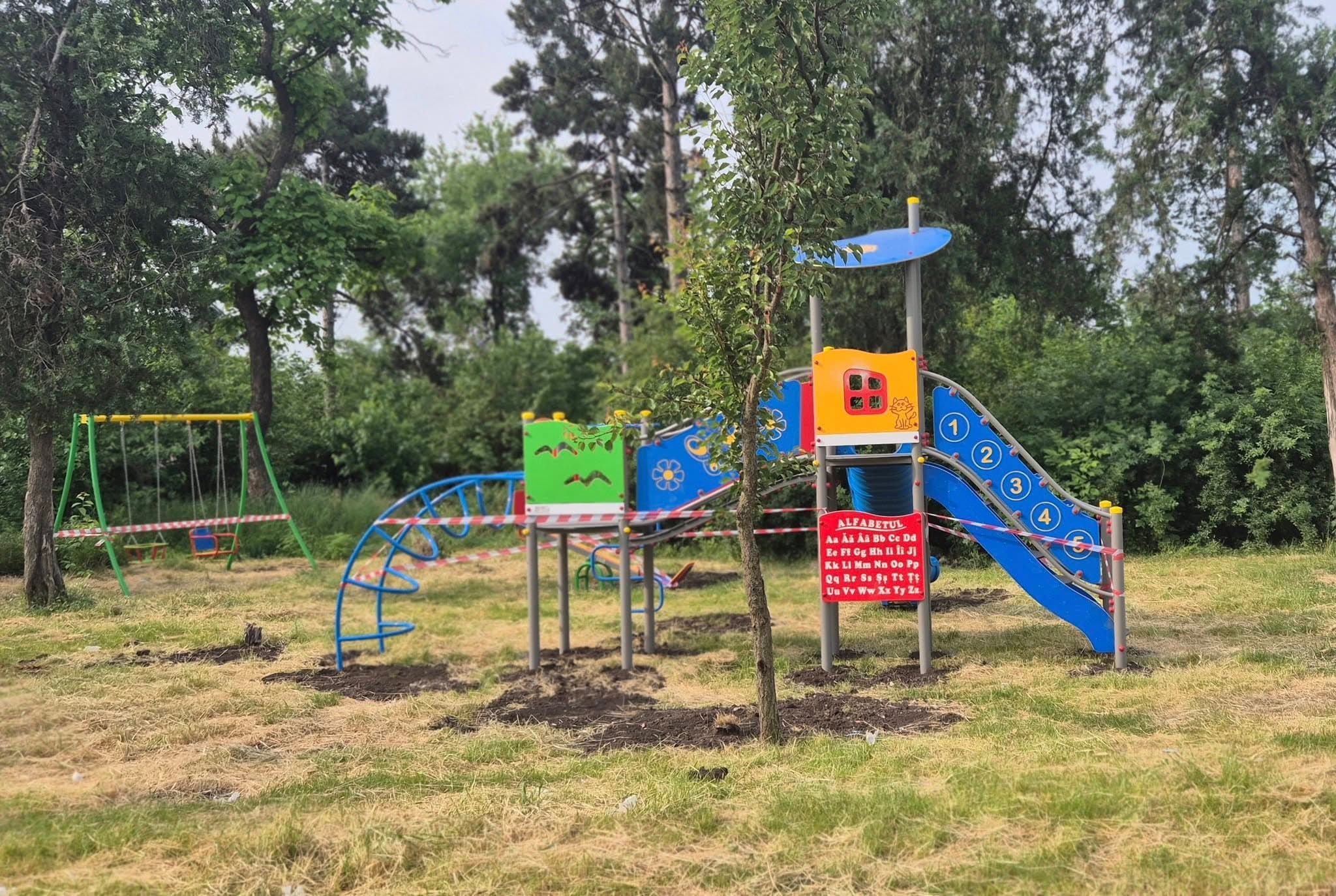 Noi spații de joacă pentru copii în Glodeni. Primarul Stela Onuțu, Partidul Nostru: Sunt proiectele noastre de suflet! (4)