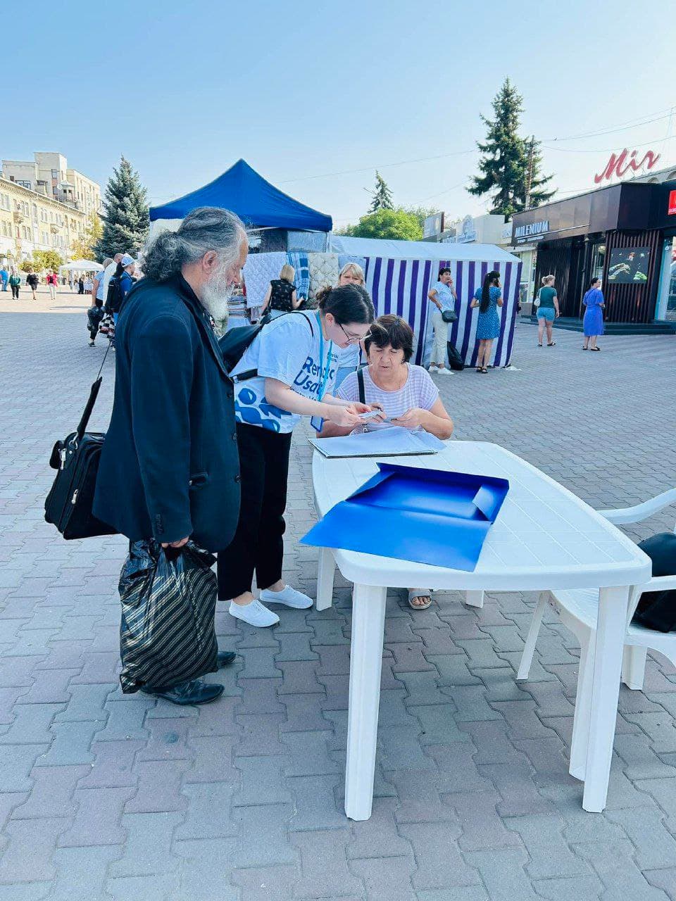 Continuă activ adunarea semnăturilor în susținerea candidaturii lui Renato Usatîi la alegerile prezidențiale (1)