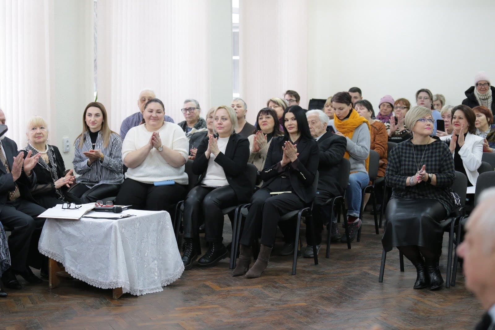 (FOTO) La Bălți a fost reparat şi inaugurat spațiul pentru Clubul Veteranilor (2)