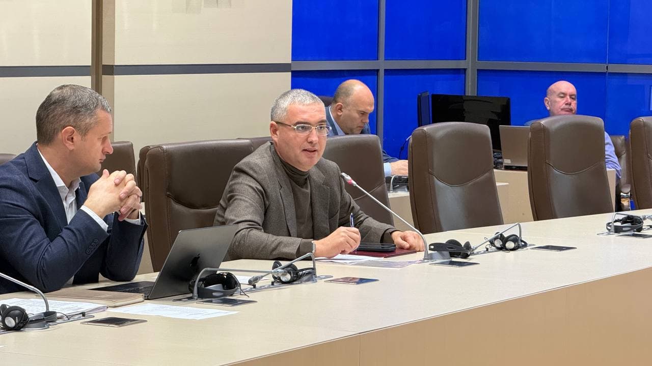 Renato Usatîi a propus ca audierile în Comisia securitate națională, apărare și ordine publică, pe cazul camionului cu arme depistat la frontiera cu România, să fie, pe cât posibil, publice