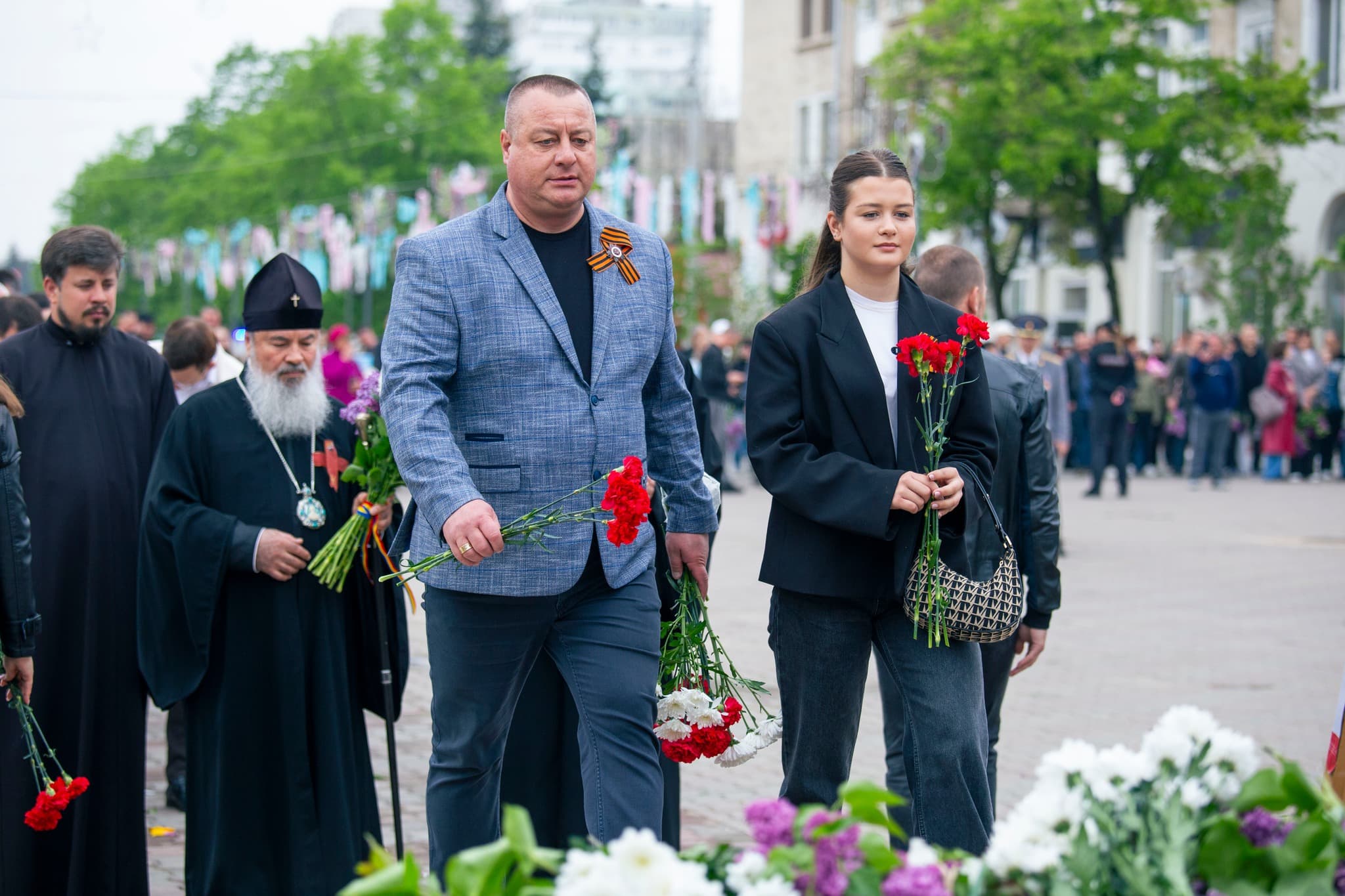 (FOTO) Pe 9 mai, echipele Partidului Nostru din toată țara au omagiat pacea (18)