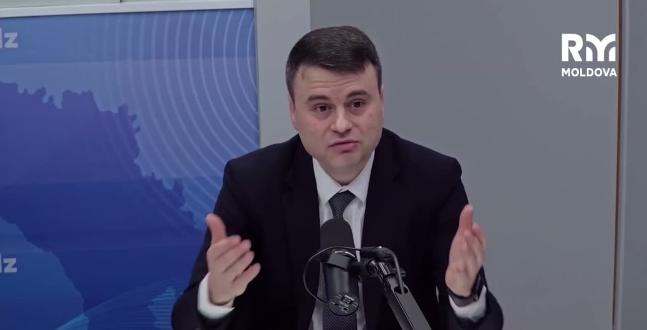 Deputatul Partidului Nostru, Alexandr Berlinschii, cu acuzații către PAS: „Continuați să promovați amendamente fără legătură cu proiectele de lege!”