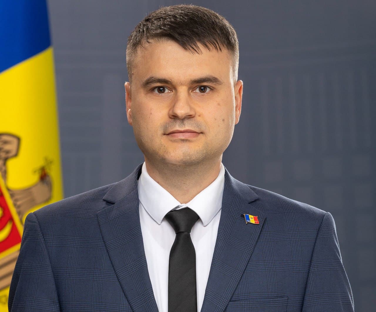 Partidul Nostru promovează eliminarea armatei obligatorii și trecerea la serviciul militar doar în baza de contract