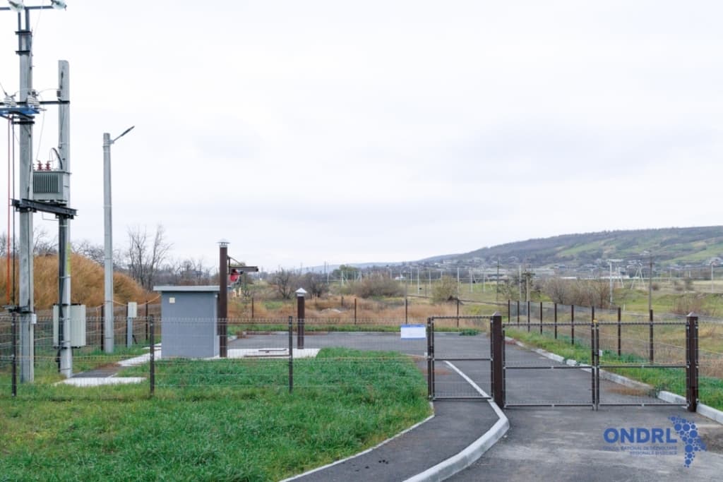 Condiții mai bune de trai pentru 4 000 de locuitori ai orașului Cantemir, condus de primarul Partidului Nostru. A fost finalizat proiectul de extindere a rețelei de canalizare și construcție a stației de pompare (1)