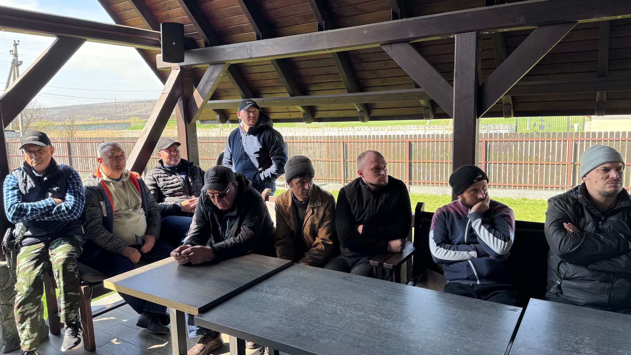 Deputații Partidului Nostru continuă dialogul cu fermierii: agricultorii din Hîncești cer măsuri urgente de sprijin fiscal și financiar (3)