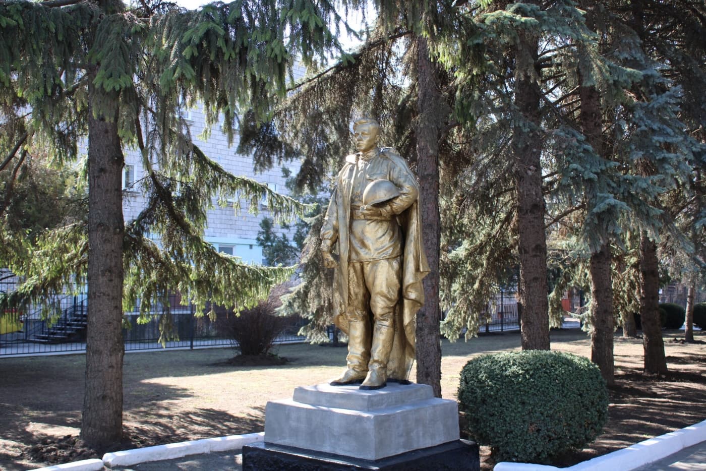 Cu sprijinul financiar al lui Renato Usatîi, în Bălți va fi restaurat monumentul central de la Memorialul Gloriei Militare (1)