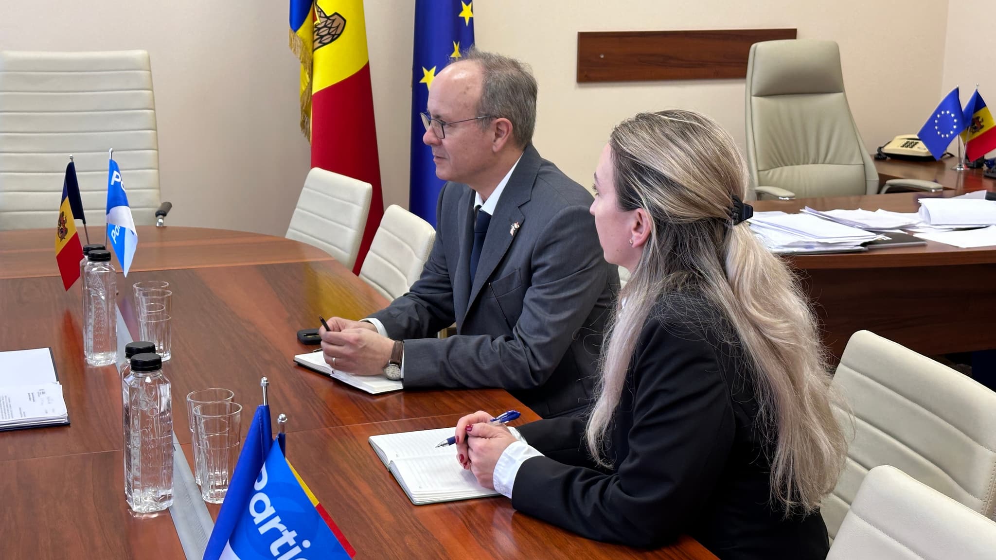 Deputații Partidului Nostru au discutat cu reprezentantul Ambasadei SUA despre inițiativa legislativă privind dovada cetățeniei (3)