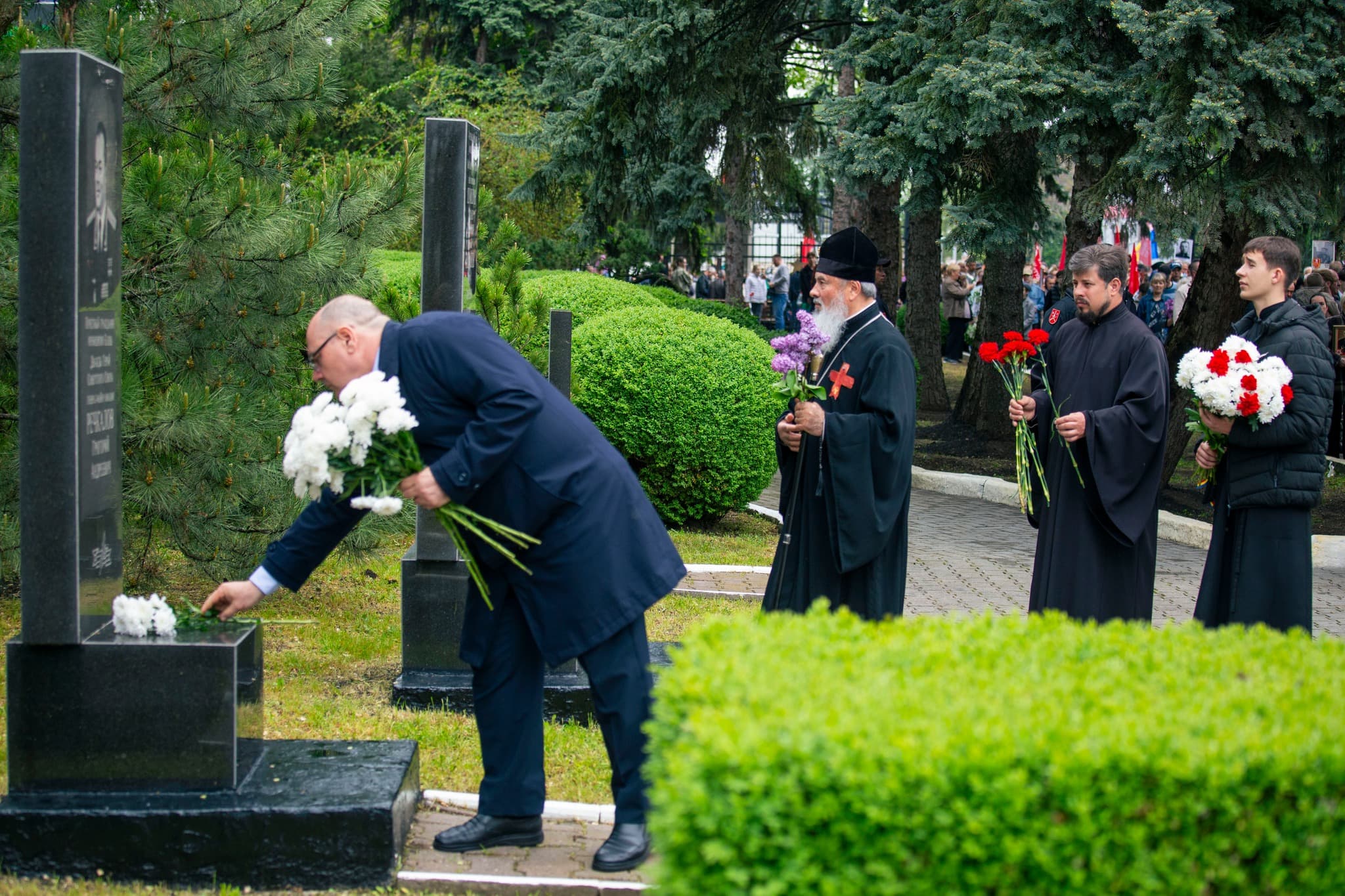 (FOTO) Pe 9 mai, echipele Partidului Nostru din toată țara au omagiat pacea (19)