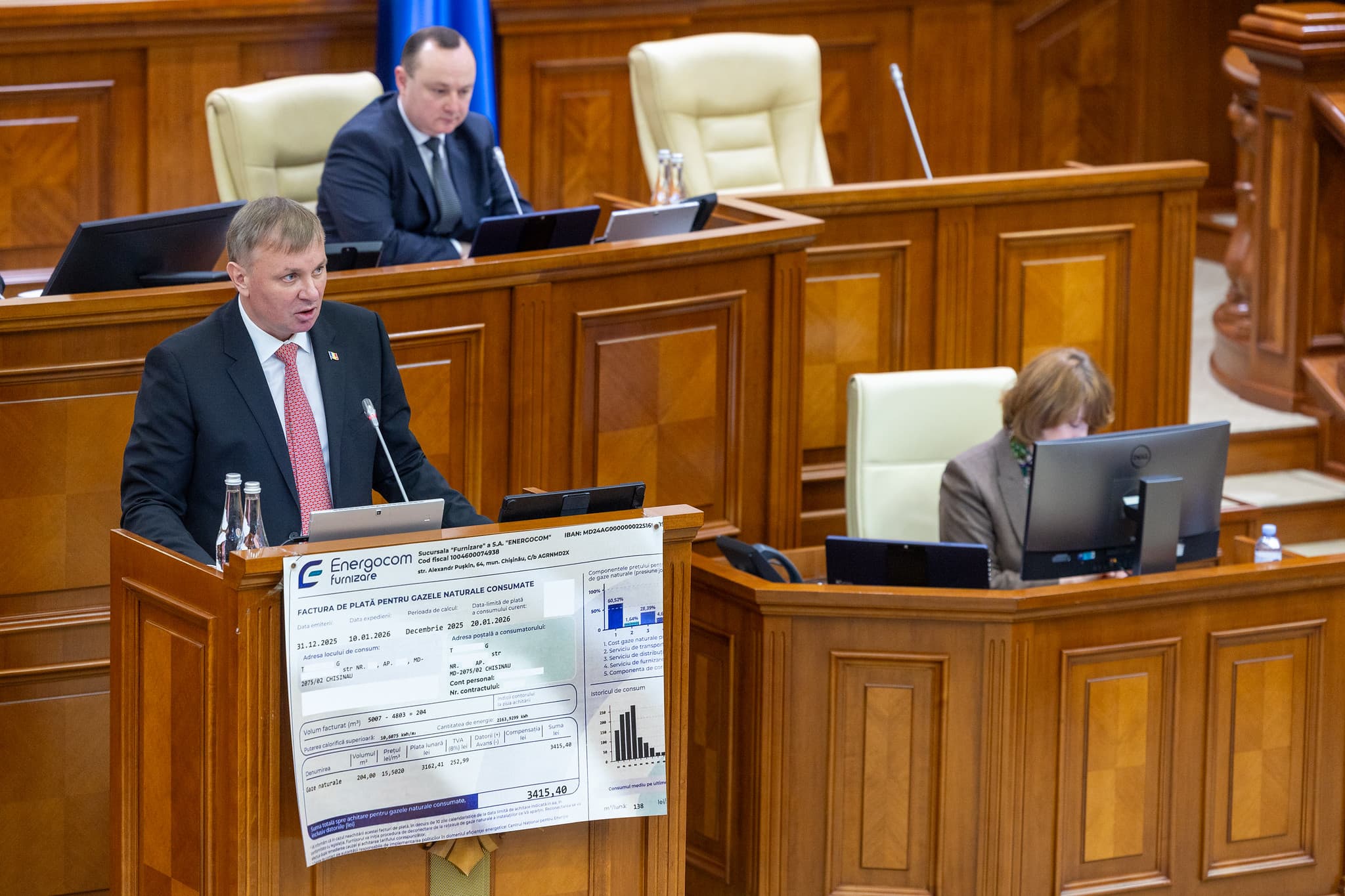 Deputatul Partidului Nostru Constantin Cuiumju, replică ministrului Energiei: „Cetățeanul nu trăiește în eurocenți pe kWh. Trăiește din salariu și plătește factura în lei”