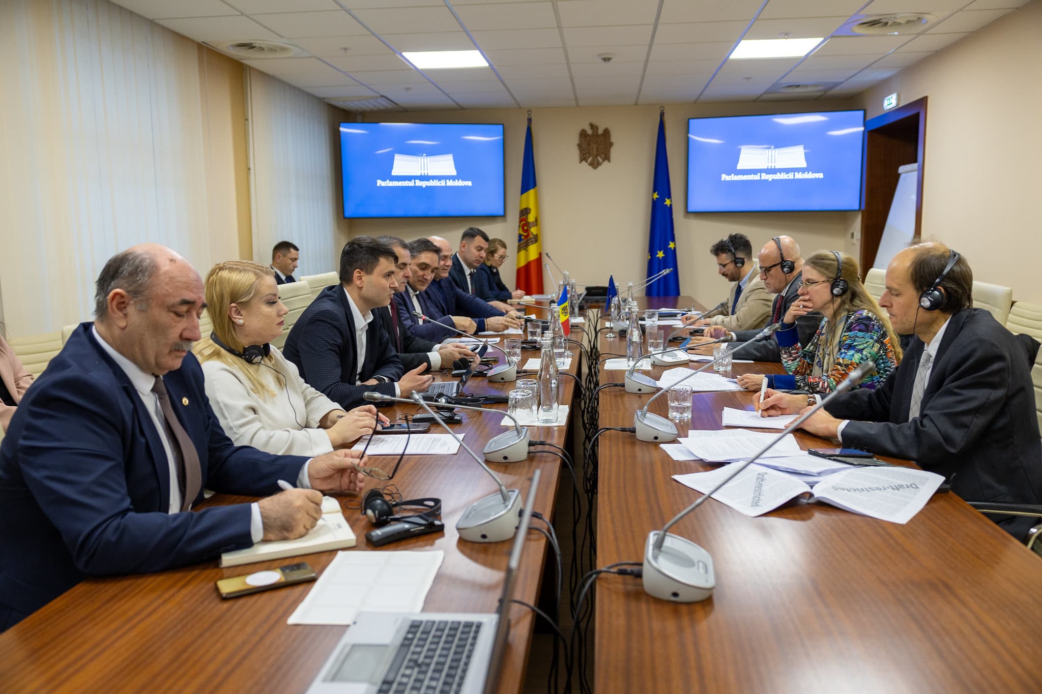 Deputatul Partidului Nostru, Alexandr Berlinschii, a informat raportorii Comisiei de la Veneția despre lacunele legii privind combaterea corupției electorale
