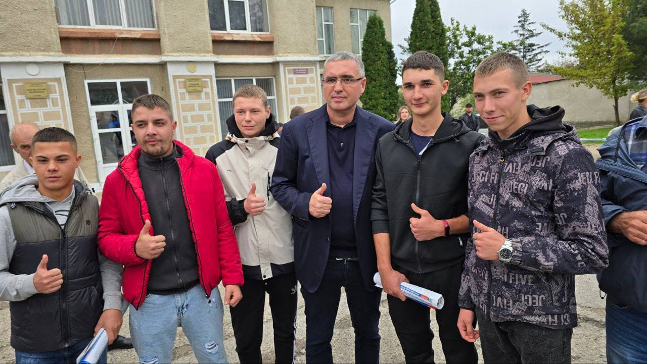 Renato Usatîi insistă ca angajații CFM să fie egalați cu bugetarii și salariile să le fie achitate  din bugetul de stat (1)