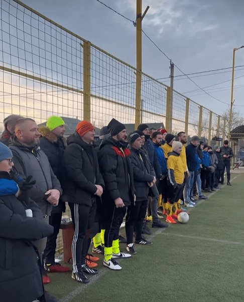 Un nou gest pentru susținerea sportului din partea lui Renato Usatîi: Microbuz nou pentru echipa de fotbal din Zagarancea (1)