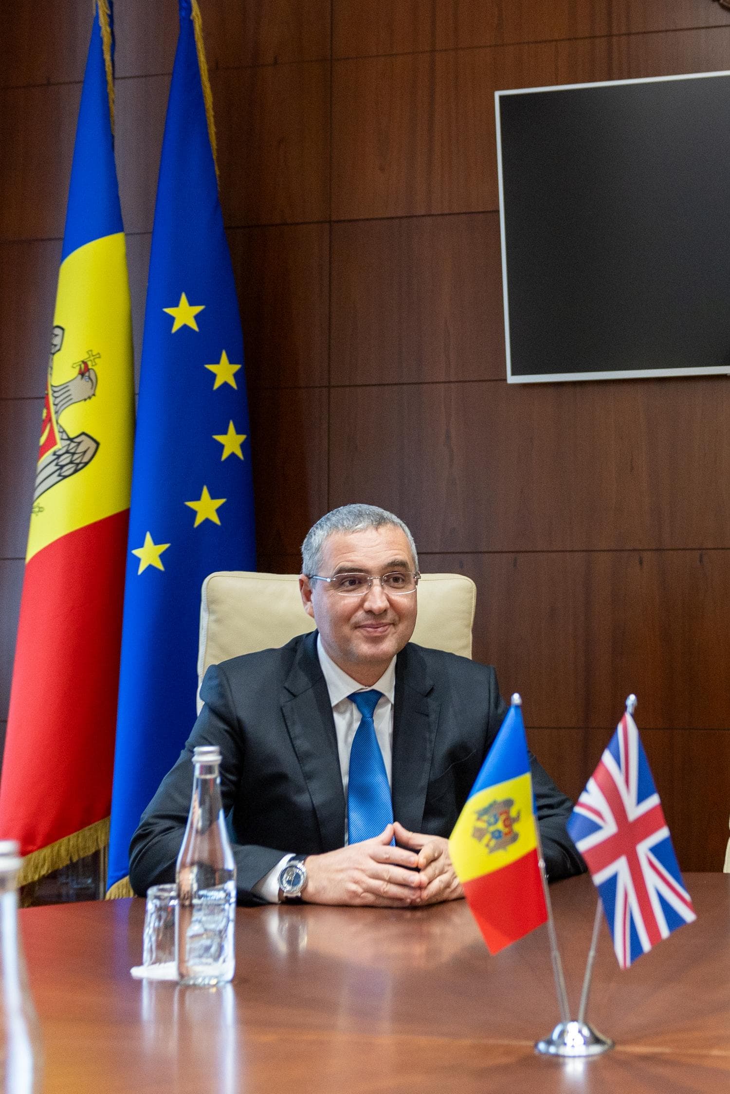 Președintele fracțiunii Partidului Nostru, Renato Usatîi, a discutat cu Ambasadoarea Marii Britanii, E.S. Fern Horine (5)
