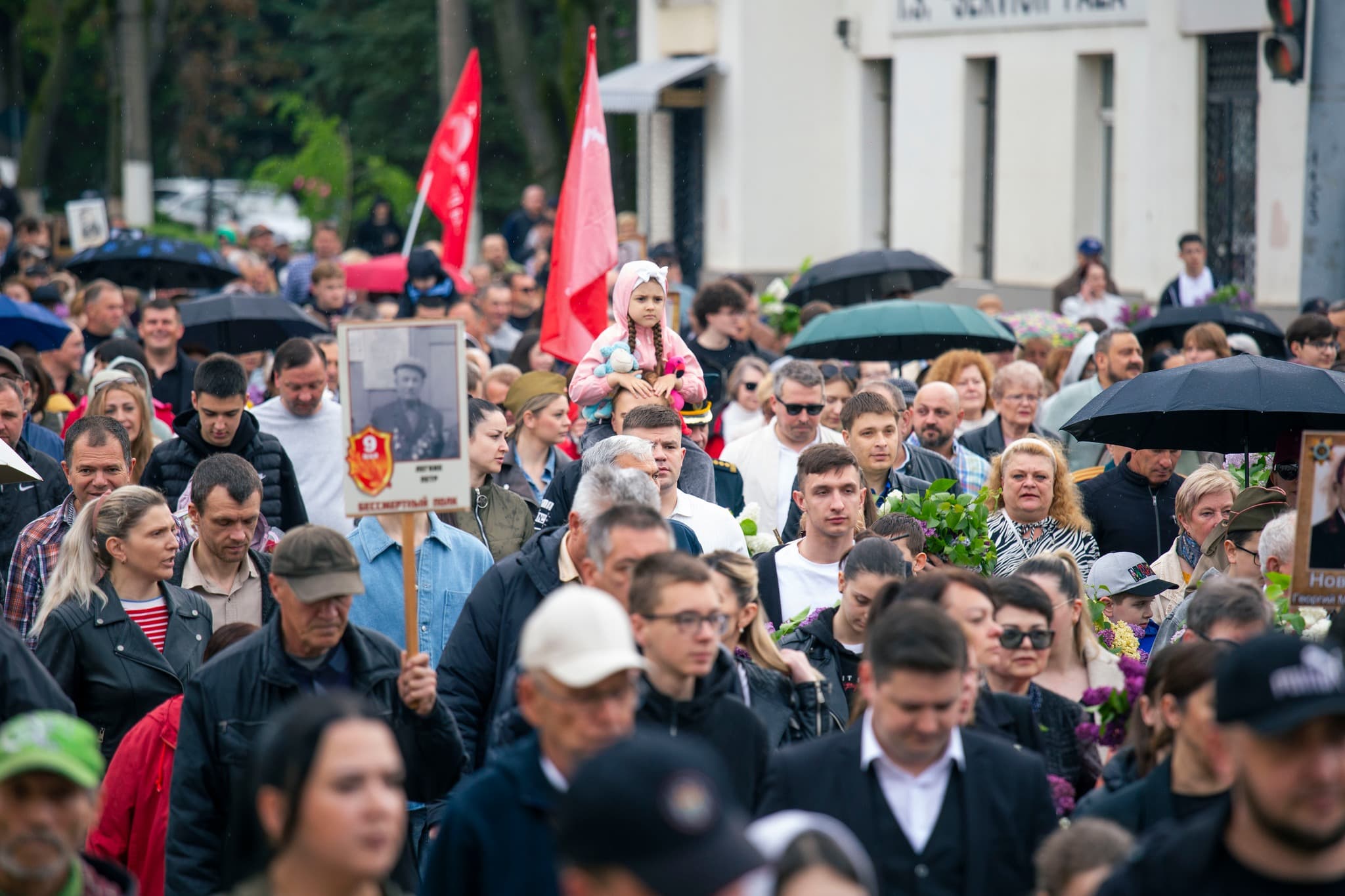 (FOTO) Pe 9 mai, echipele Partidului Nostru din toată țara au omagiat pacea (26)
