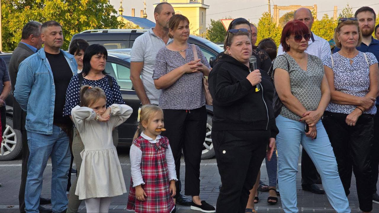 Cetățenii salută inițiativa lui Renato Usatîi de a deschide magazine sociale de stat în fiecare raion (2)