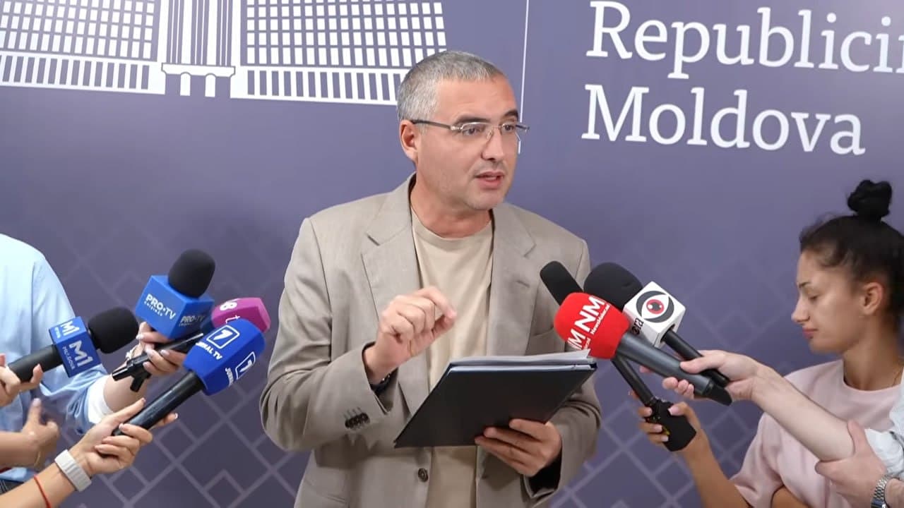 Renato Usatîi a avut o ședință de lucru cu Maia Sandu privind combaterea fraudelor online