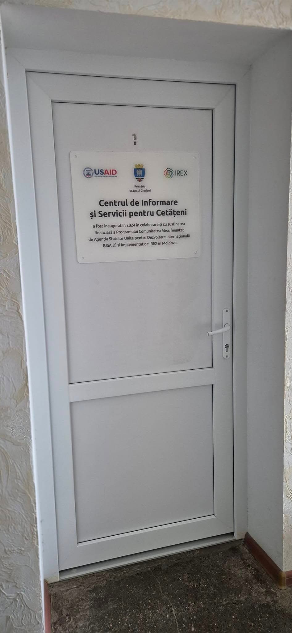 Servicii mai bune pentru oamenii din Glodeni: a fot inaugurat Ghișeul unic al Centrului de informații și servicii pentru cetățeni (2)