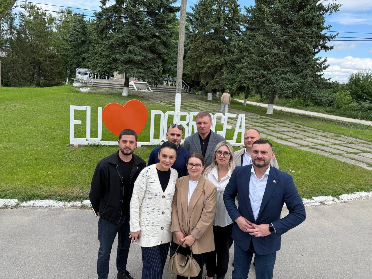 Locuitorii din Dobrogea Veche susțin amalgamarea cu municipiul Bălți. Partidul Nostru va înregistra un proiect de lege privind includerea municipiilor Chișinău și Bălți în lista localităților eligibile pentru amalgamare (3)