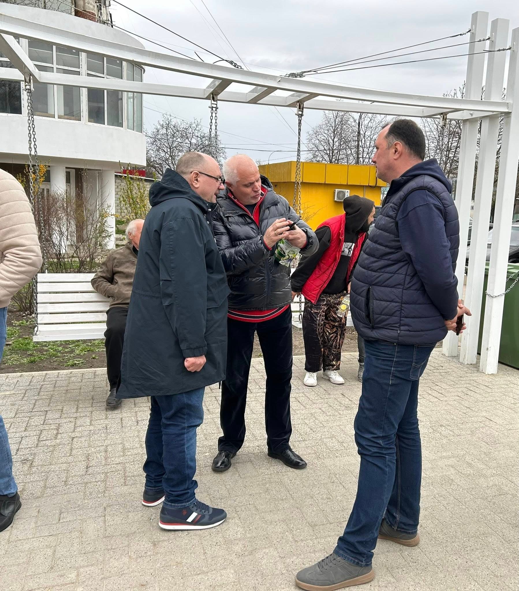 Partidul Nostru continuă dialogul cu bălțenii: vizită în cartierul „BAM”, Decebal–Alexandru cel Bun (1)