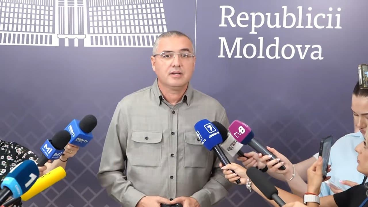 Renato Usatîi: PAS votează „pe bandă rulantă” zeci de legi fără o analiză reală, o fac de ochii lumii, să arate cetățenilor și partenerilor de dezvoltare că Parlamentul Republicii Moldova muncește
