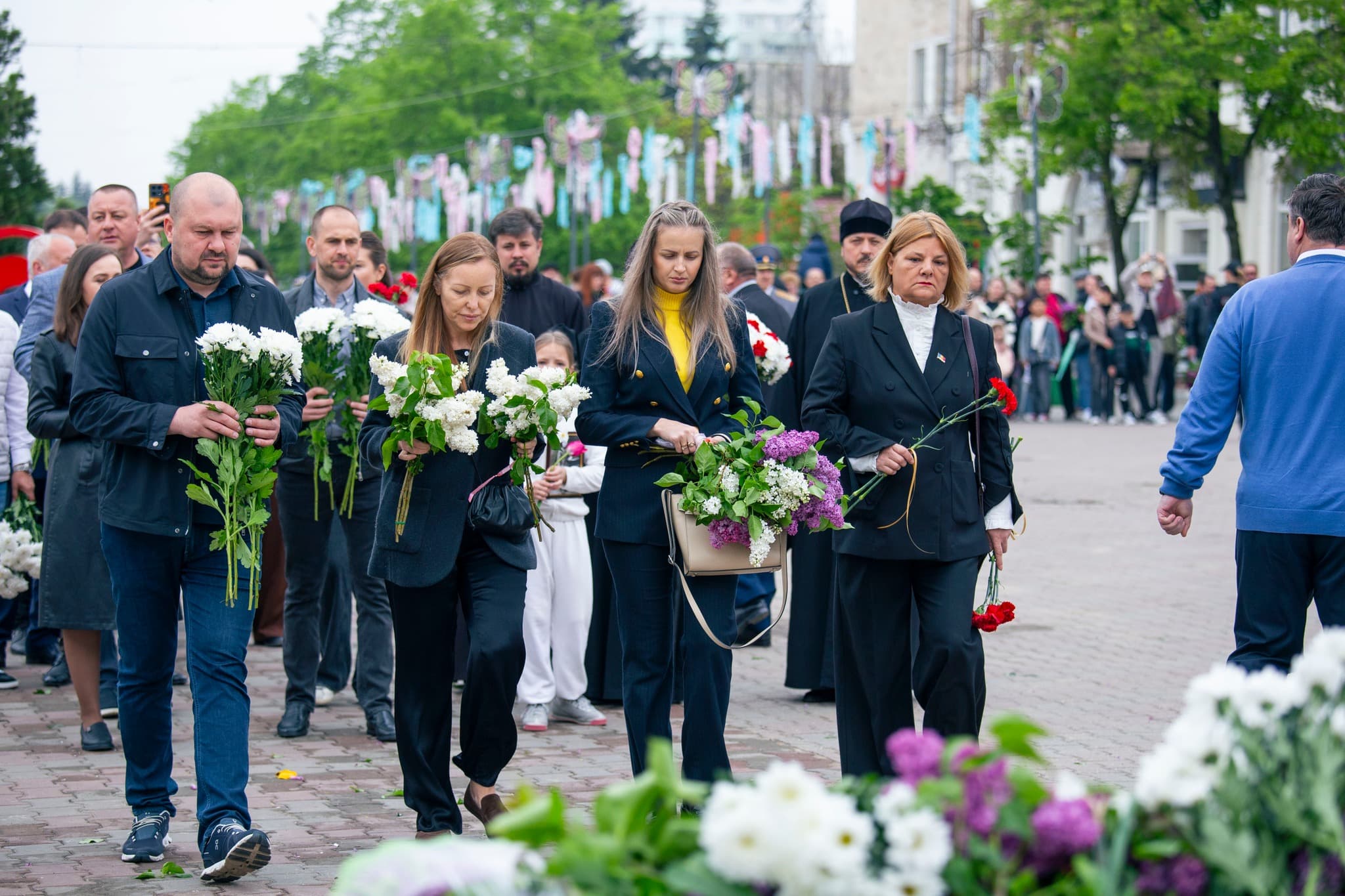 (FOTO) Pe 9 mai, echipele Partidului Nostru din toată țara au omagiat pacea (34)