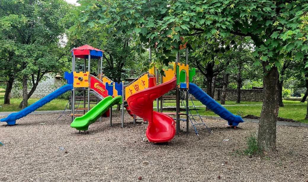 Noi spații de joacă pentru copii în Glodeni. Primarul Stela Onuțu, Partidul Nostru: Sunt proiectele noastre de suflet! (1)
