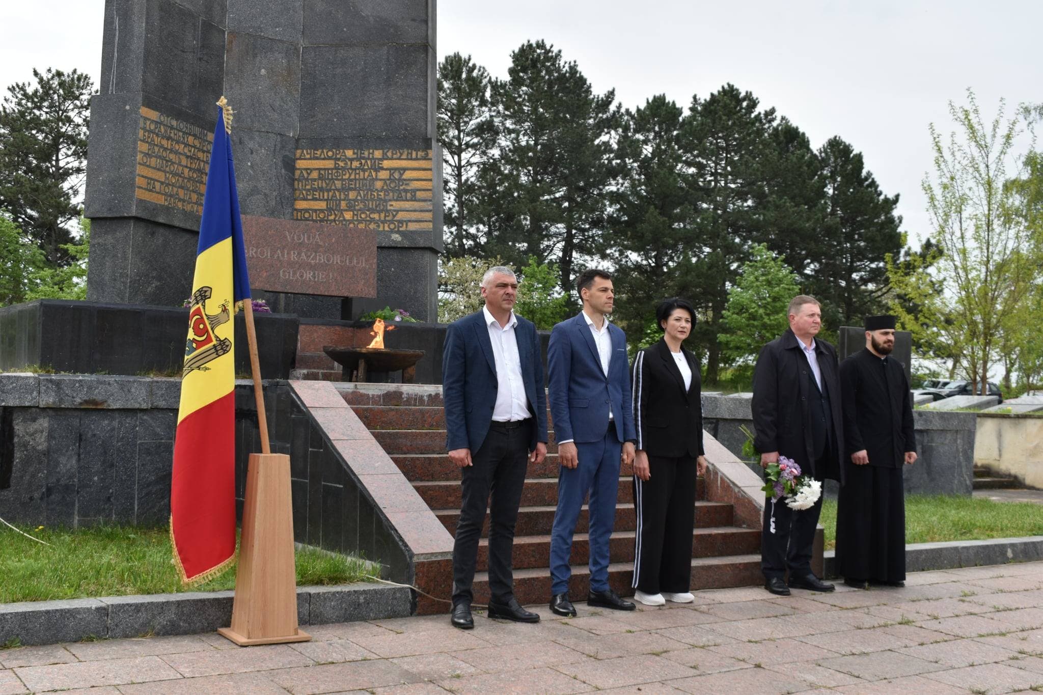 (FOTO) Pe 9 mai, echipele Partidului Nostru din toată țara au omagiat pacea (49)