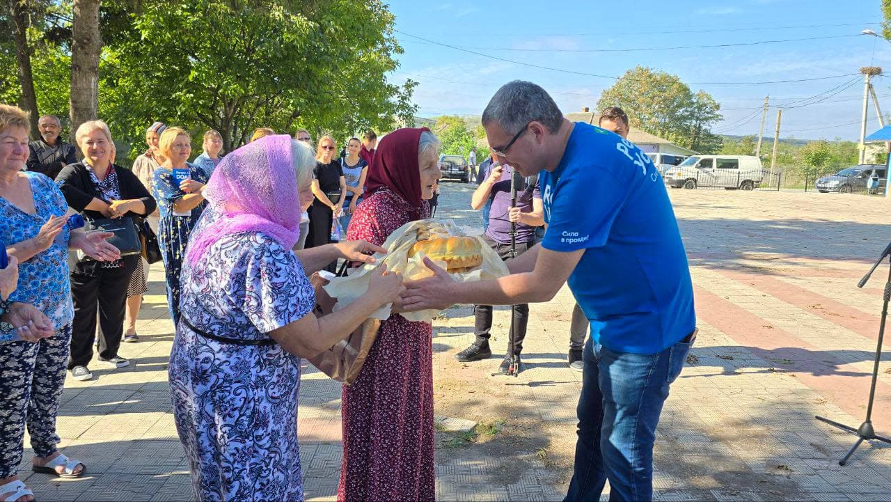 28.09.2024 – Meeting of presidential candidate Renato Usatii with the residents of the village of Maramonovca, Drochia district