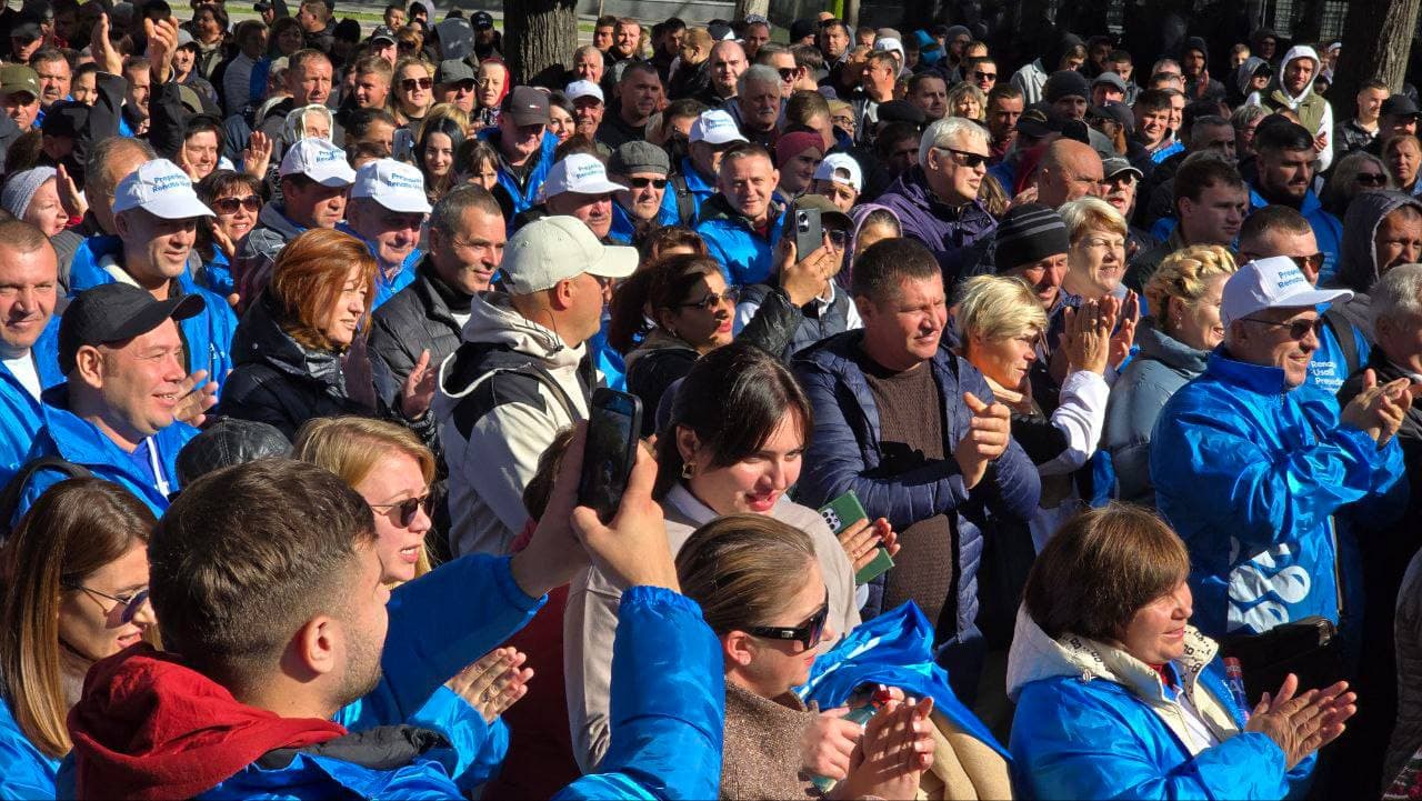 Renato Usatîi, alături de mii de susținători: pe 20 octombrie, Votăm DOAR PENTRU MOLDOVA! (10)