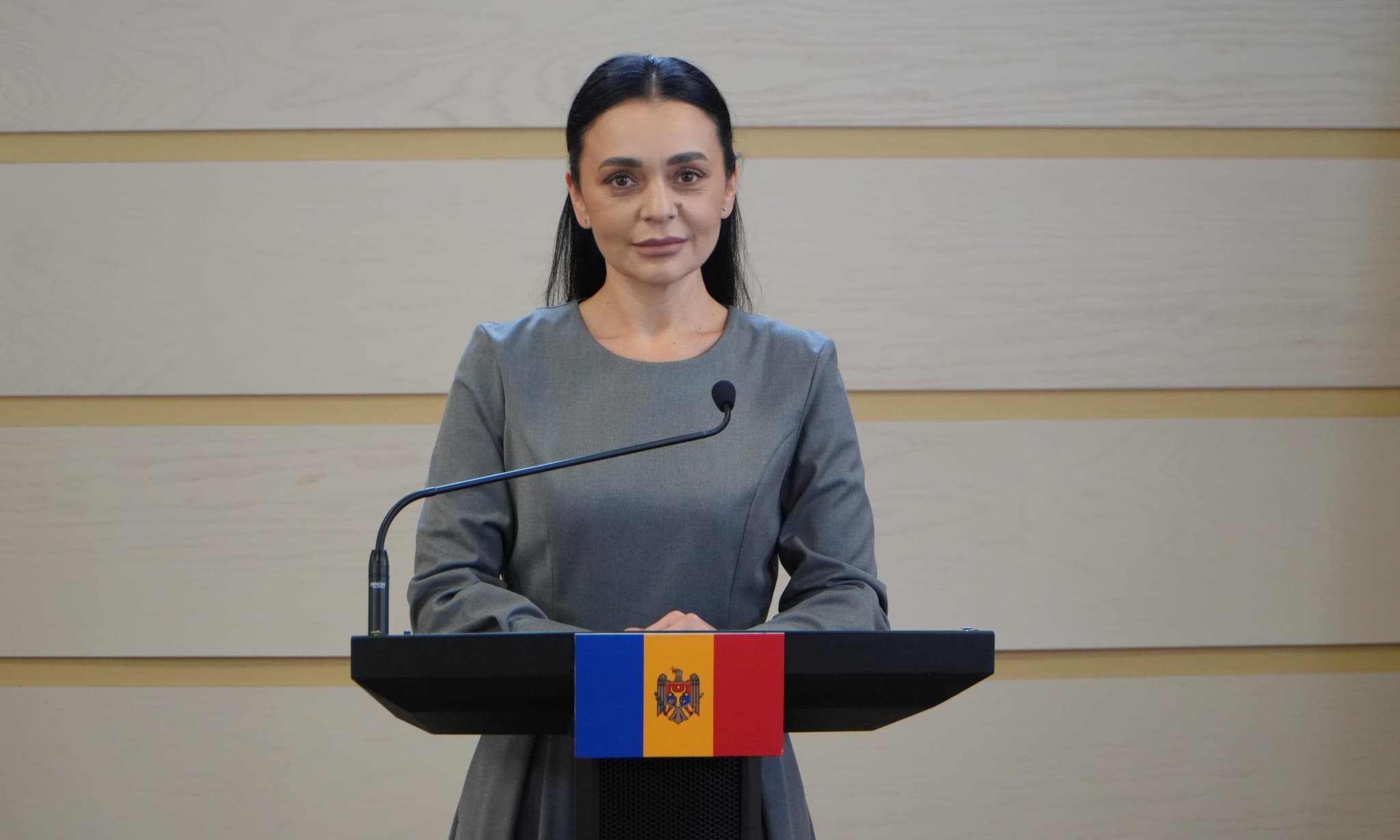 Deputata Elena Grițco îndeamnă fracțiunea majoritară să susțină proiectul Partidului Nostru, care scapă primăriile de taxe pentru bunurile donate