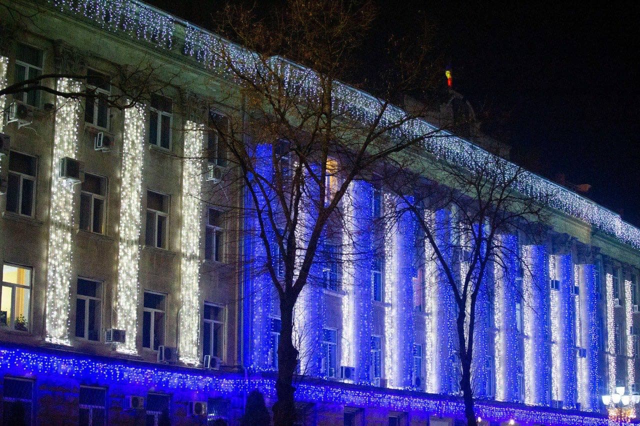 (FOTO) Orașele și satele conduse de primarii Partidului Nostru, pregătite frumos pentru sărbători! (2)