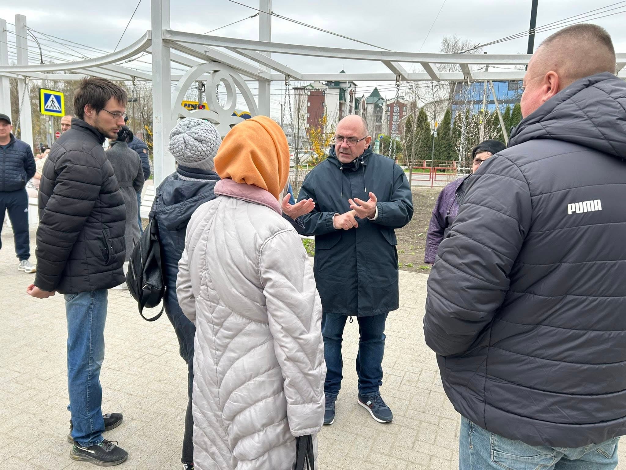 Partidul Nostru continuă dialogul cu bălțenii: vizită în cartierul „BAM”, Decebal–Alexandru cel Bun (3)