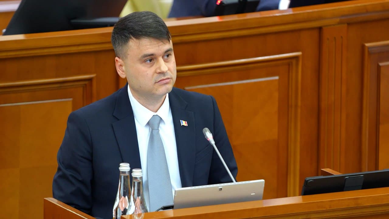 Alexandr Berlinschii: Resursele administrative și campaniile mascate afectează corectitudinea alegerilor