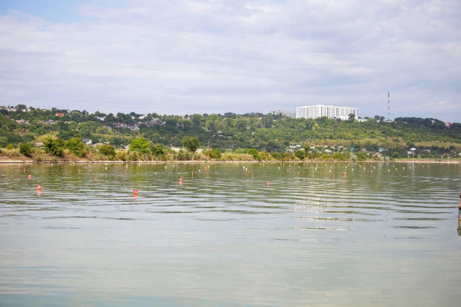 În premieră, la Bălți a avut loc Campionatul Național de kaiac-canoe Dragon boat. Alexandr Petkov: După reconstrucția Canalului de Canotaj, vom putea găzdui și Campionatele Europene! (6)