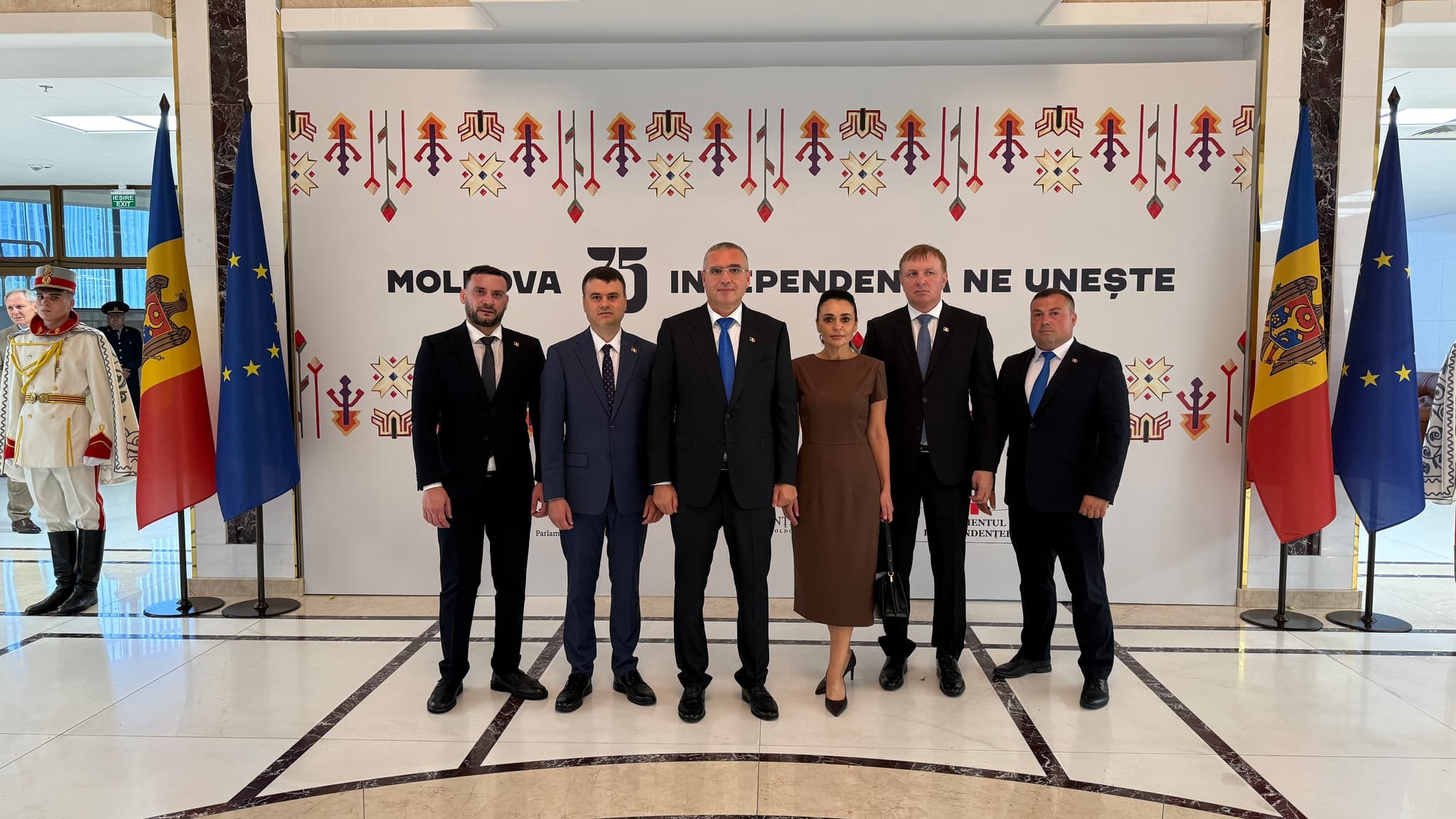 Fracțiunea „Partidul Nostru” a participat la ședința solemnă a Parlamentului, consacrată celor 35 de ani de Independență a Republicii Moldova