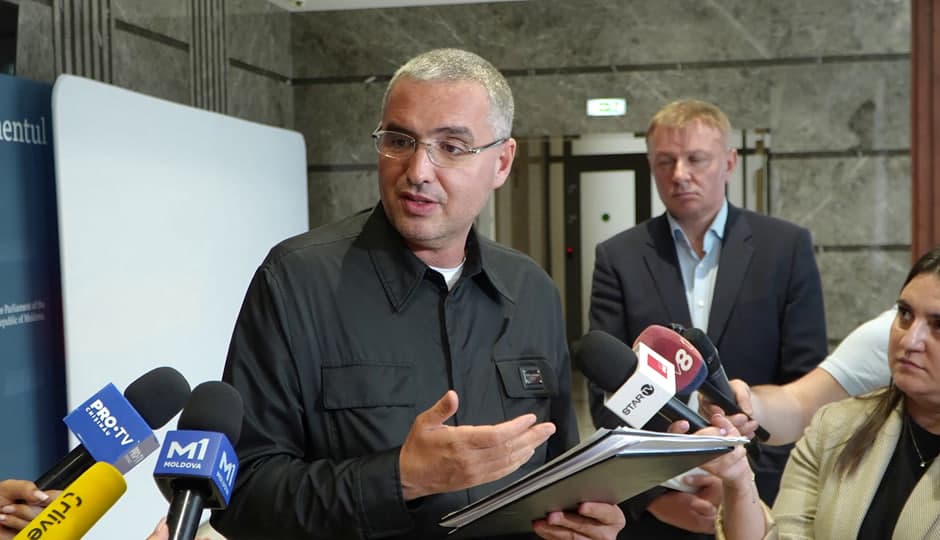 Renato Usatîi: Escrocheriile telefonice și online au depășit „furtul miliardului” și „Laundromat-ul”. Trebuie creat urgent un Punct Focal Național Anti-Fraudă, care să coordoneze în regim online și în timp real măsurile de prevenire, blocare a schemelor frauduloase și informare a cetățenilor!