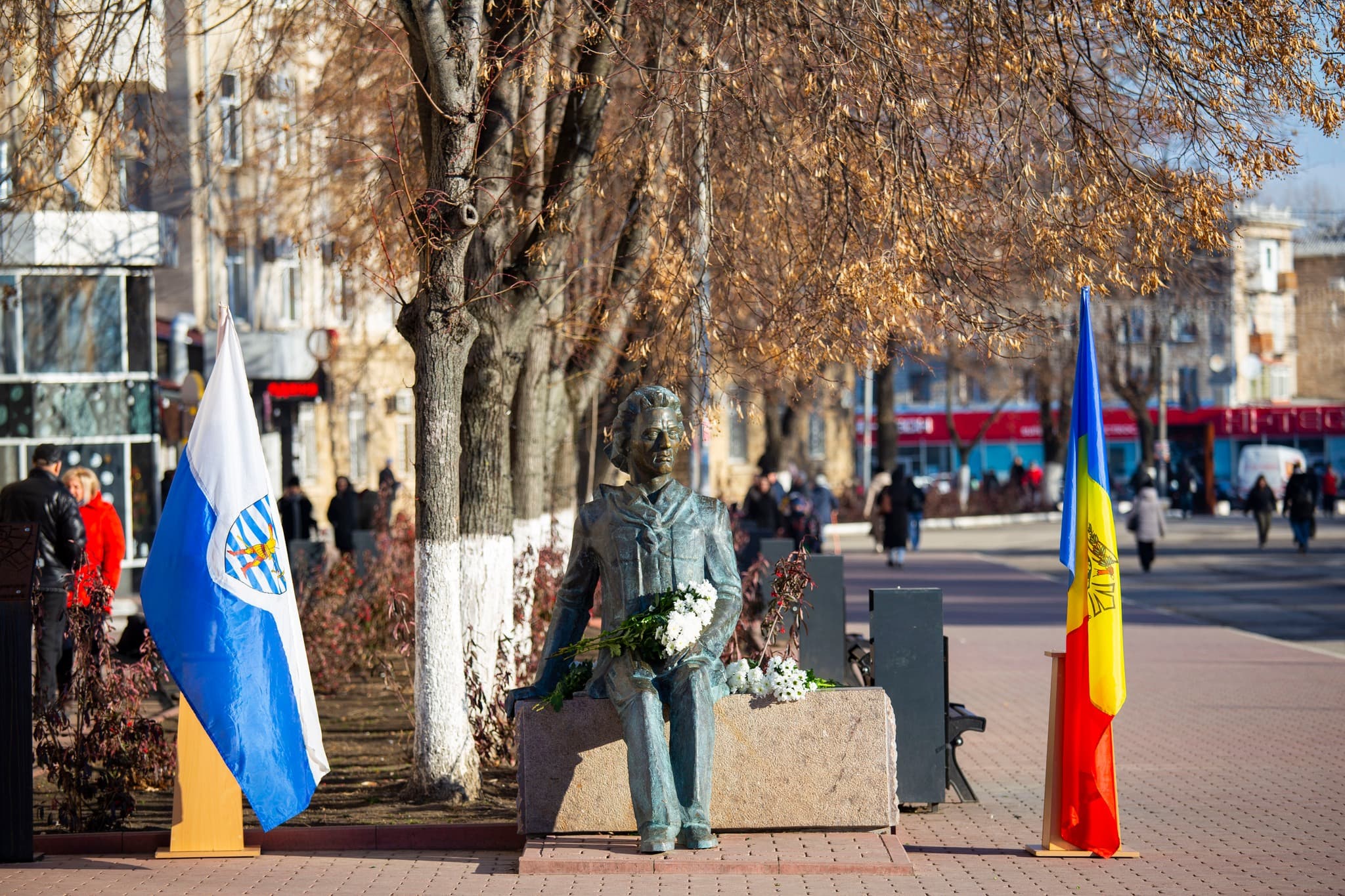 (FOTO) Primarii Partidului Nostru, mesaje de recunoștință și omagiu pentru oamenii de cultură cu ocazia Zilei Naționale a Culturii și aniversării lui Mihai Eminescu (3)