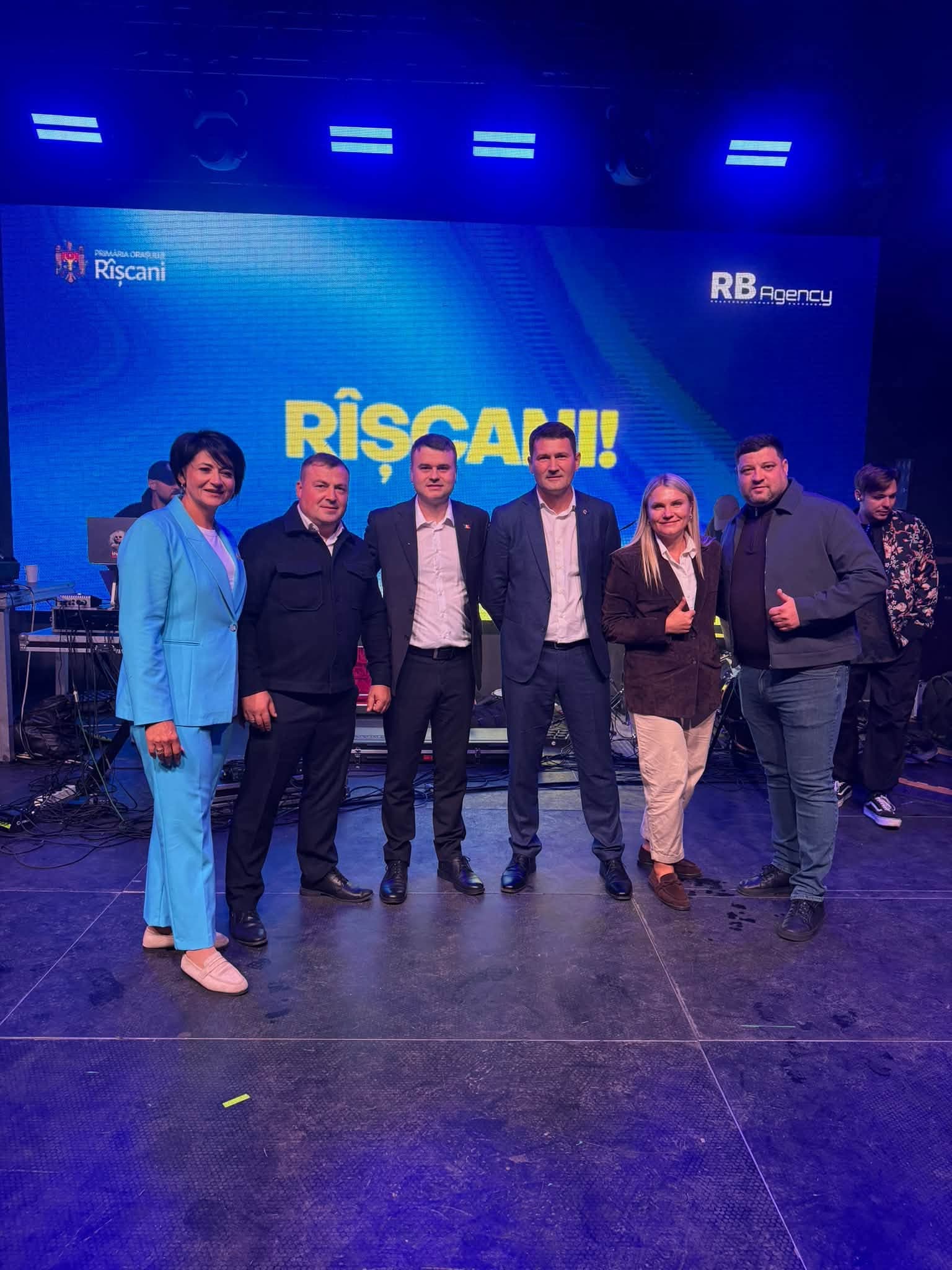 Deputații și primarii Partidului Nostru au marcat Hramul la Rîșcani alături de Victor Bogatico și comunitate, într-o zi de sărbătoare cu evenimente sportive, artistice și inaugurarea unei noi biserici de lemn (9)