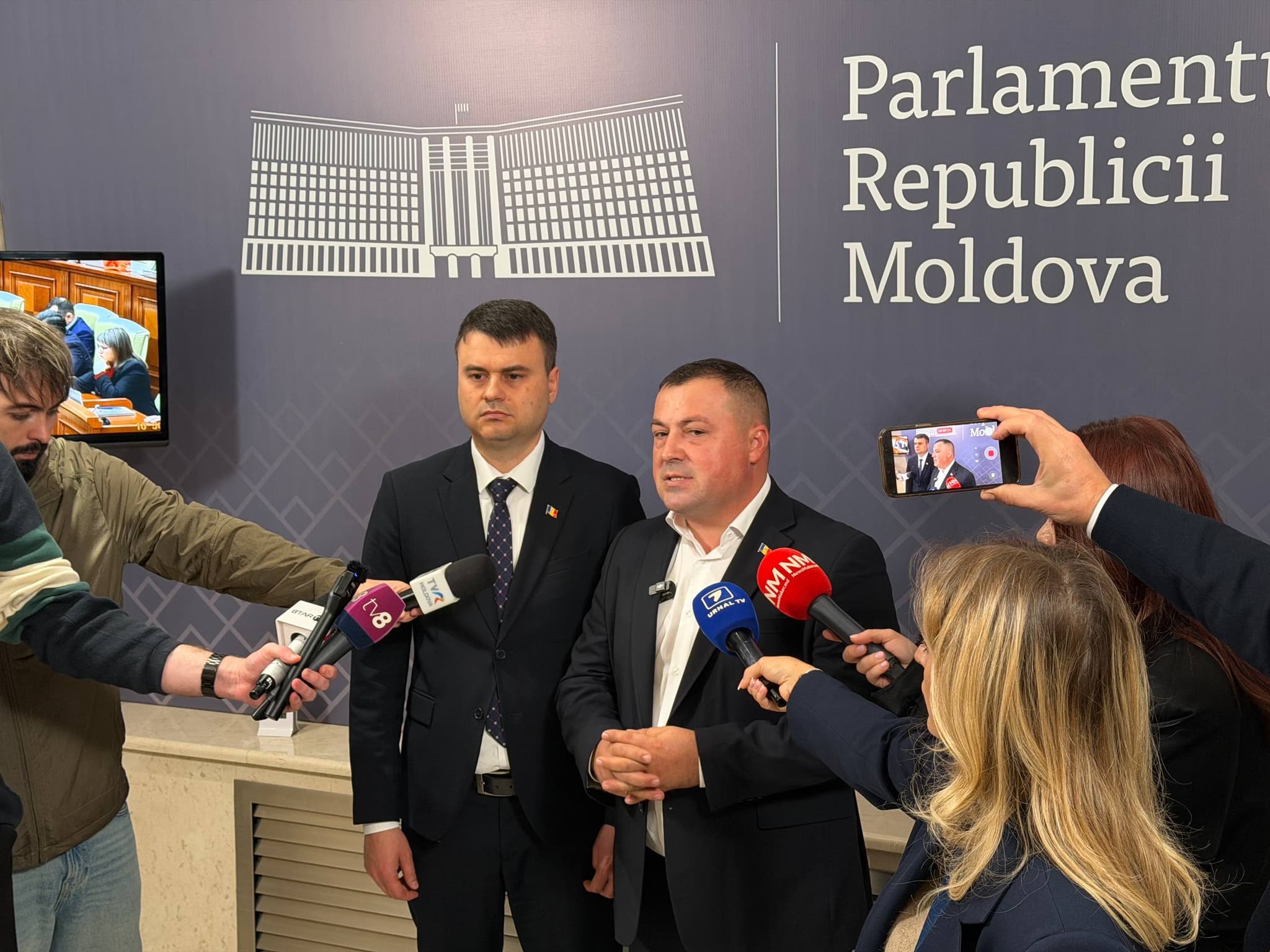 У фермеров полные зернохранилища, а после 31 октября им грозит наплыв импортного зерна. Депутат Нашей Партии Сергей Иванов требует срочного вмешательства правительства