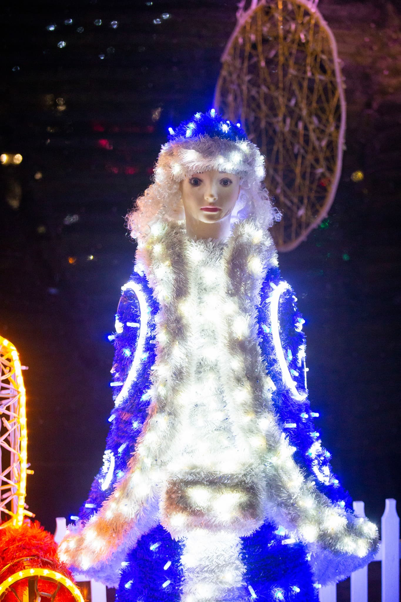 Renato Usatîi a făcut un nou cadou municipiului Bălți – Pomul de Crăciun, iluminatul festiv și decorațiuni (5)