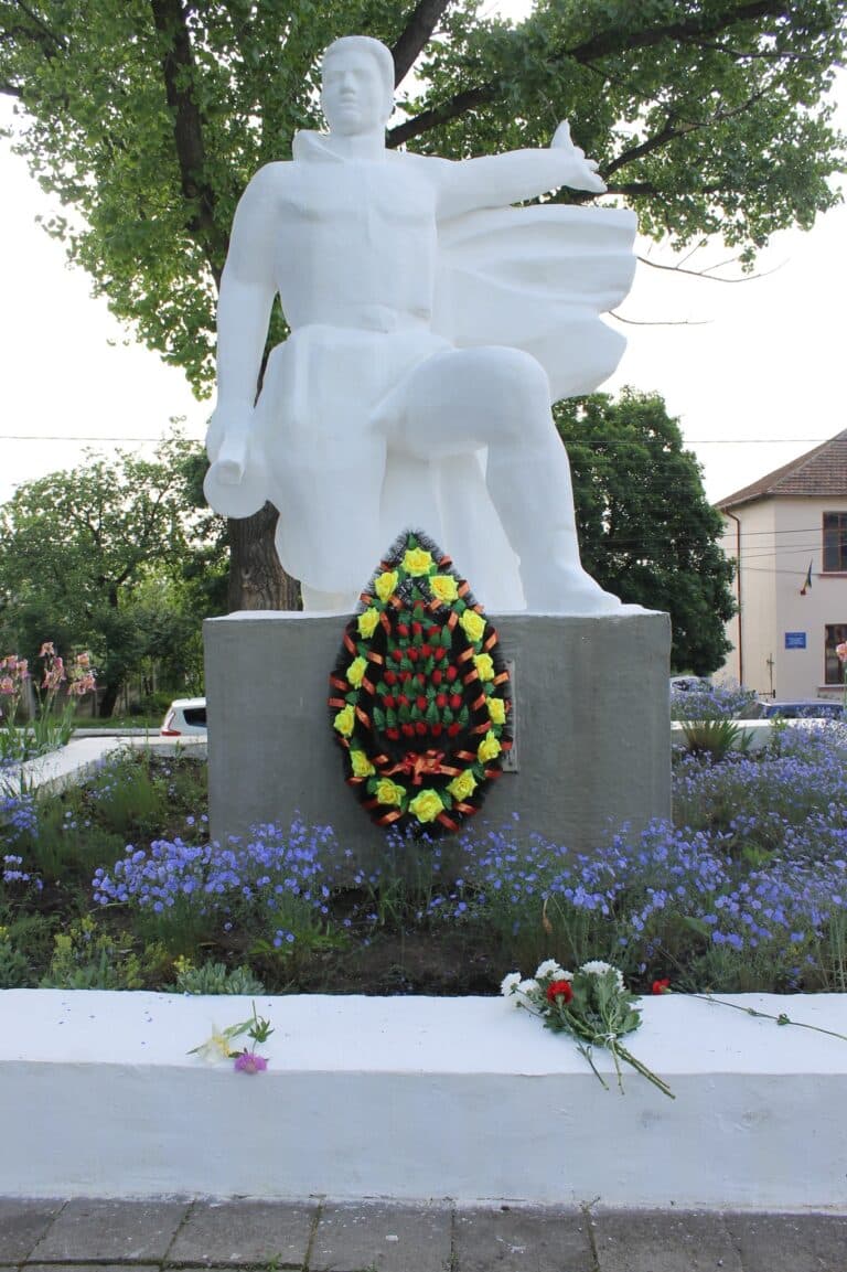Omagiu eroilor care au învins fascismul (9)