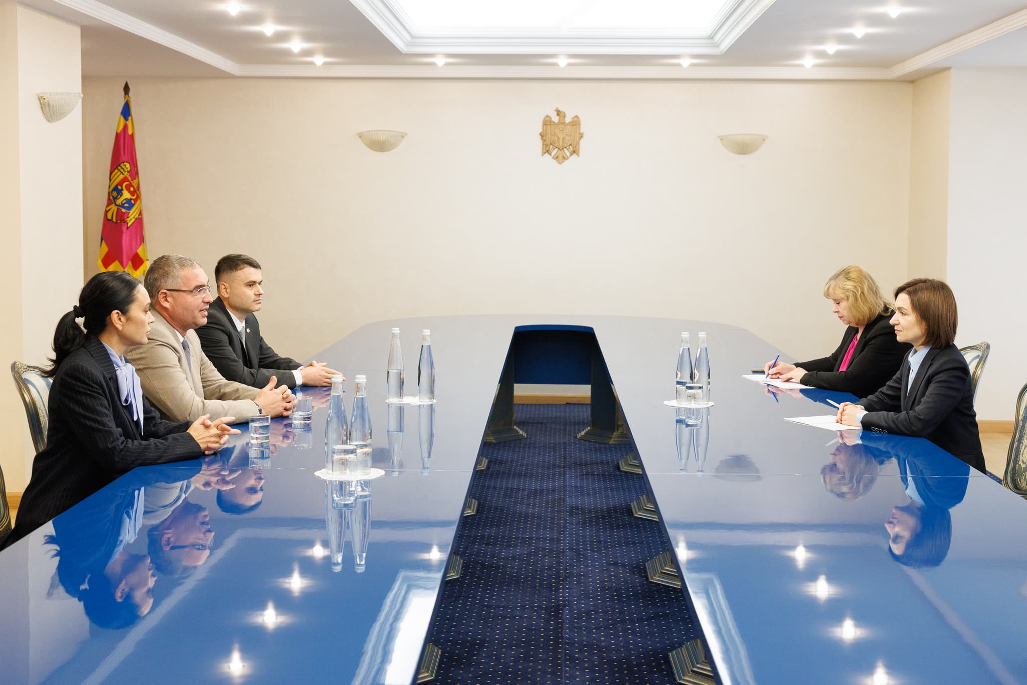 24.10.2005 - Consultations between the representatives of the parliamentary faction of Our Party and the President of the Republic of Moldova, Maia Sandu, on the nomination of a candidate for the position of Prime Minister.
